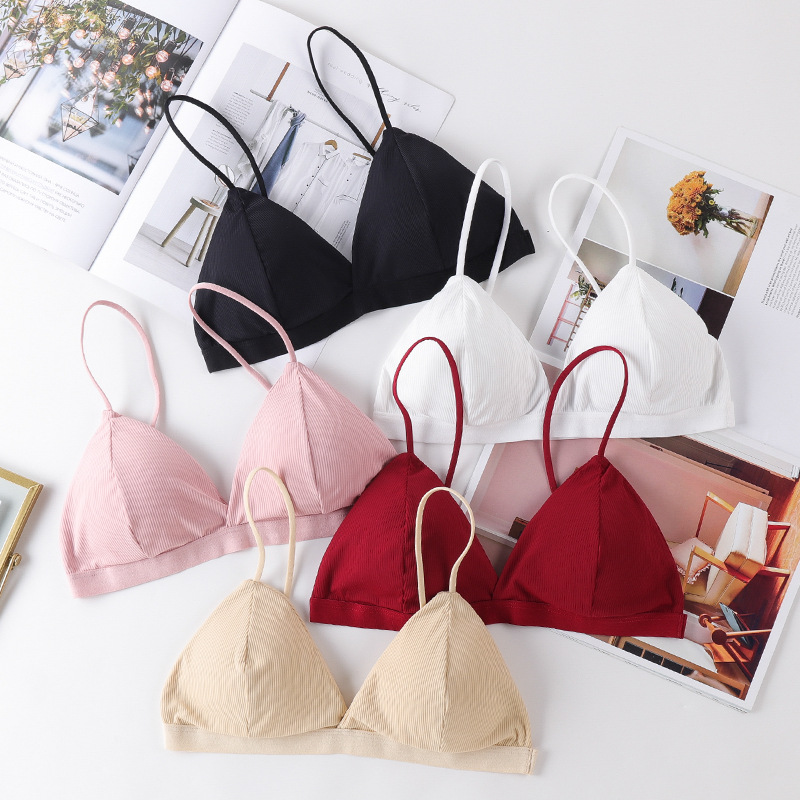 3D Sexy Lingerie Seamless Spor - مراجعة Bralette Triangle Set وسعره